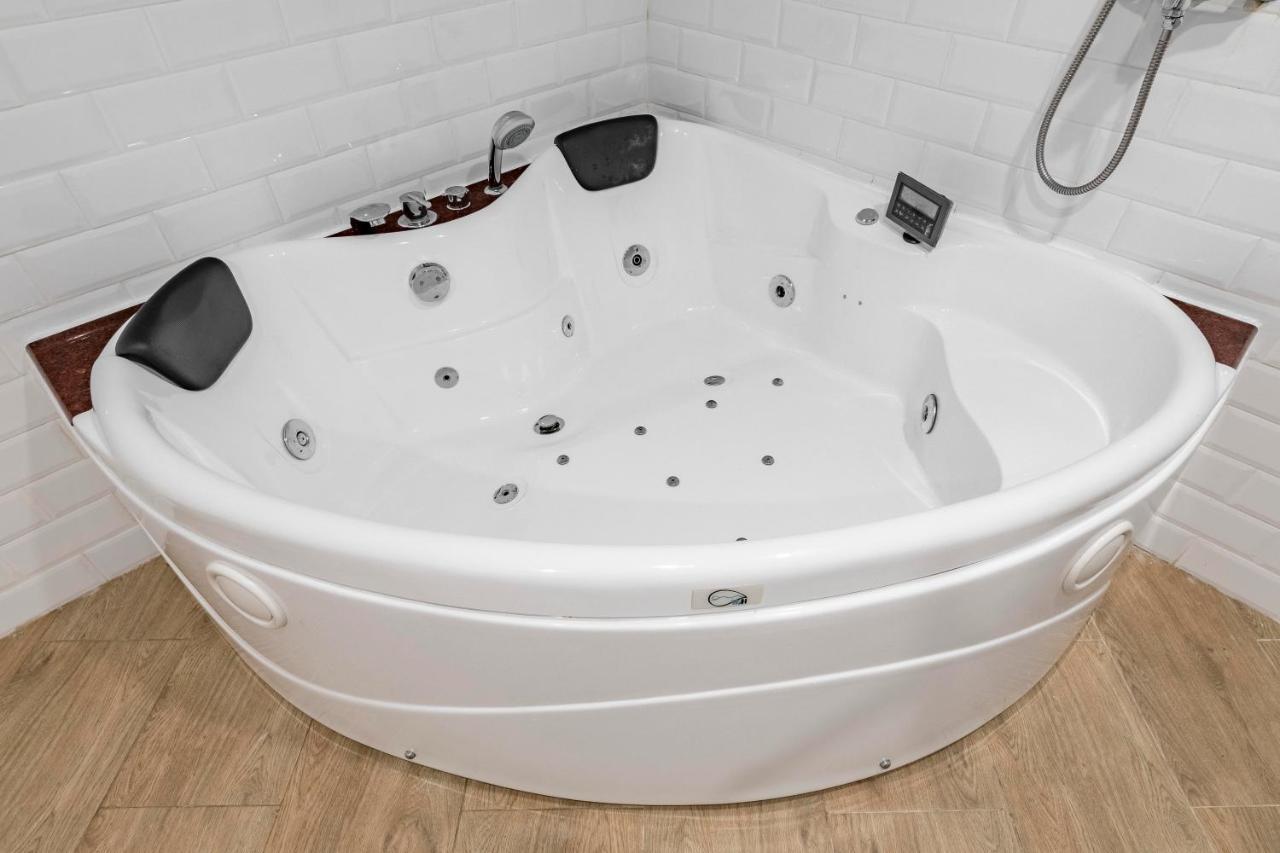Apartament El Triangulo Del Arte - Jacuzzi Madryt Zewnętrze zdjęcie